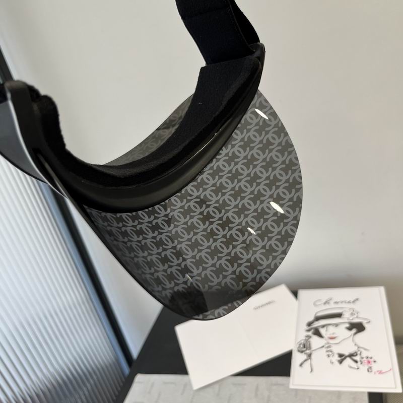 Chanel Visor dx (2)