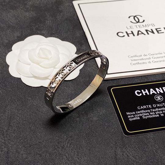 Chanel bracelet 12lyh44 (1)