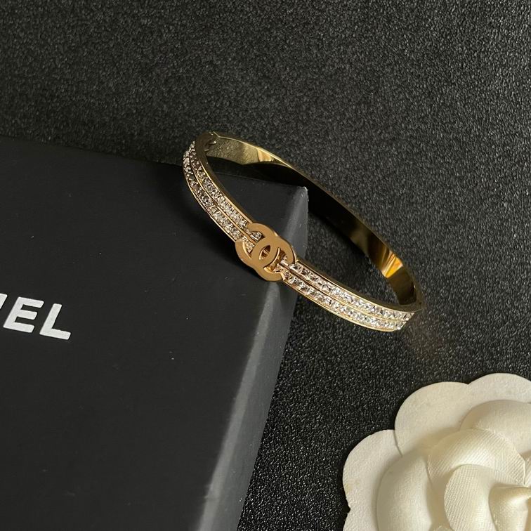 Chanel bracelet 12lyh46 (4)
