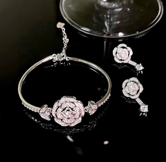 Chanel bracelet 12lyh52 (2)