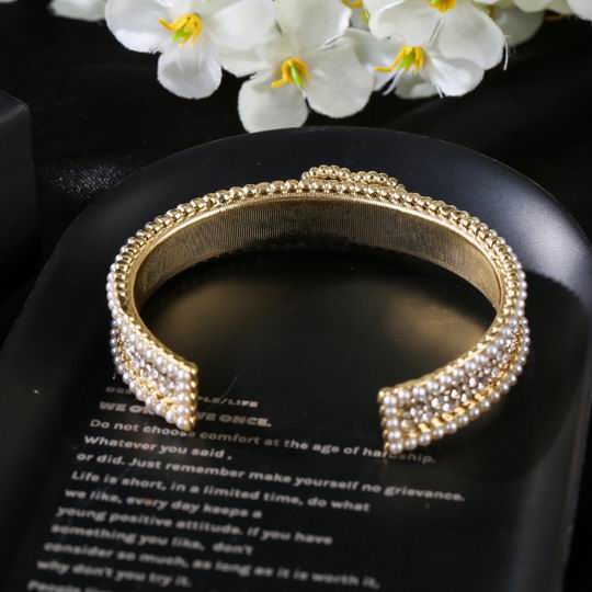 Chanel bracelet 12lyh61 (3)