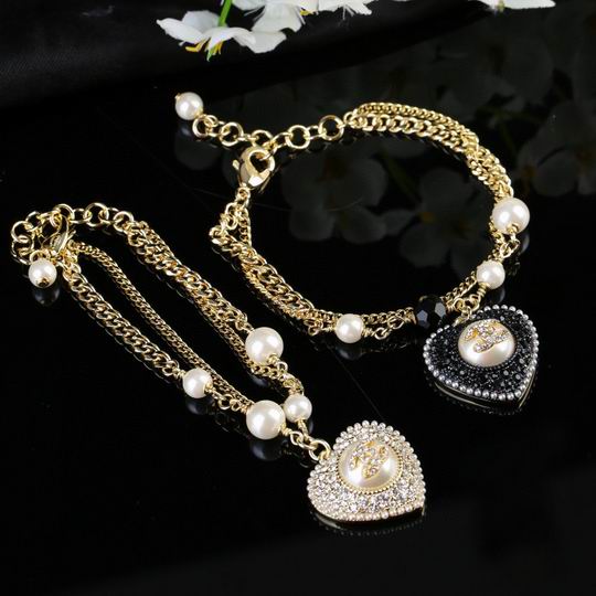 Chanel bracelet 12lyh63 (1)