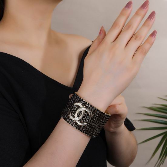 Chanel bracelet 12lyh71 (2)