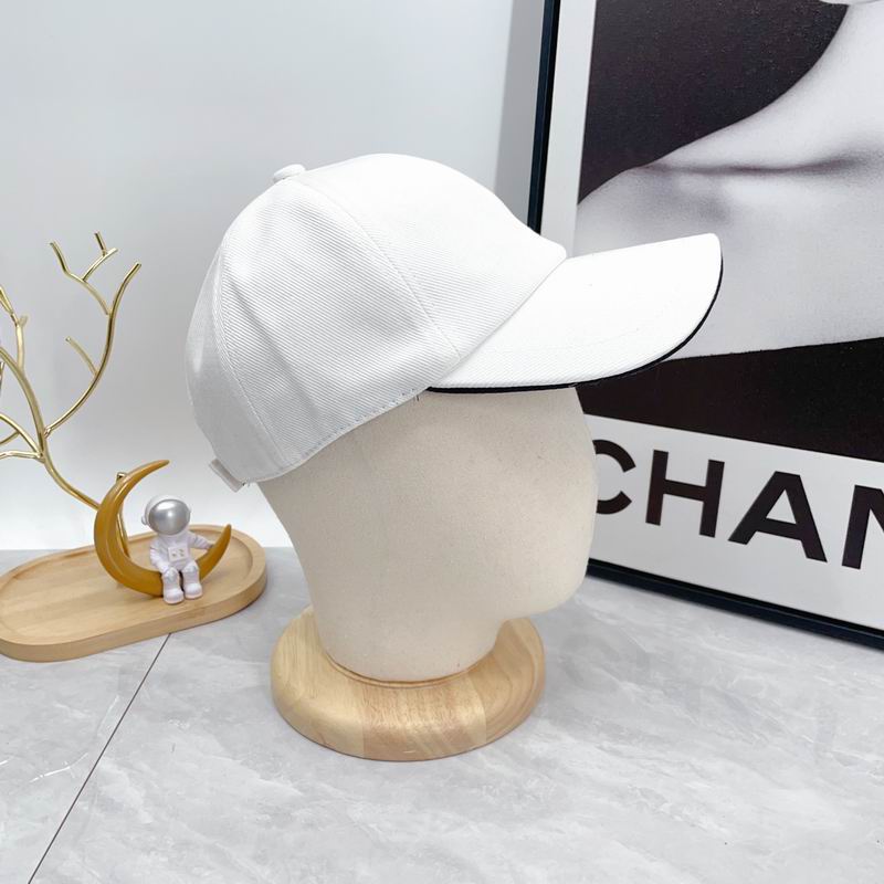 Chanel cap dx (270)