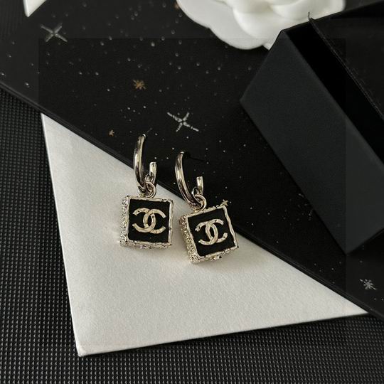 Chanel earring 12lyh240 (3)