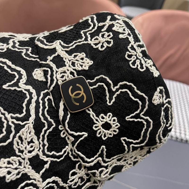 Chanel hat (212)