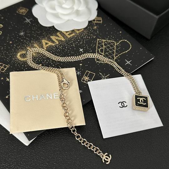 Chanel necklace 12lyh150 (5)