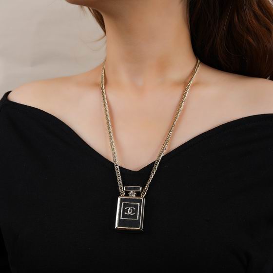 Chanel necklace 12lyh212 (8)