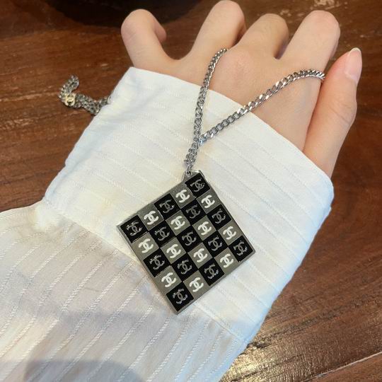 Chanel necklace 12lyh230 (5)