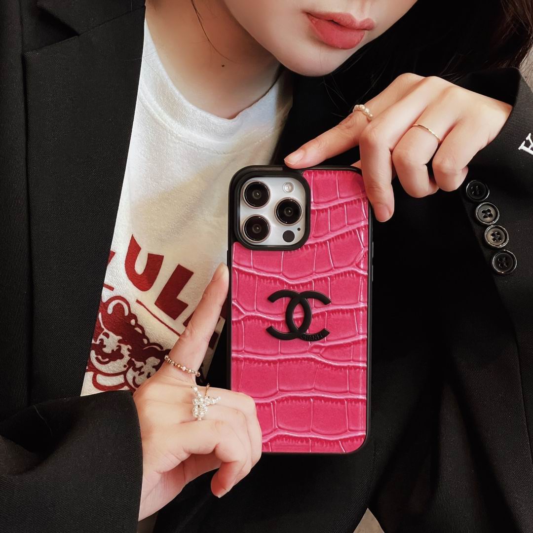 Chanel phone shell  (2)