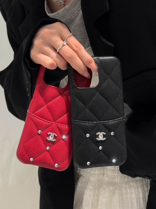 Chanel phone shell  (3)