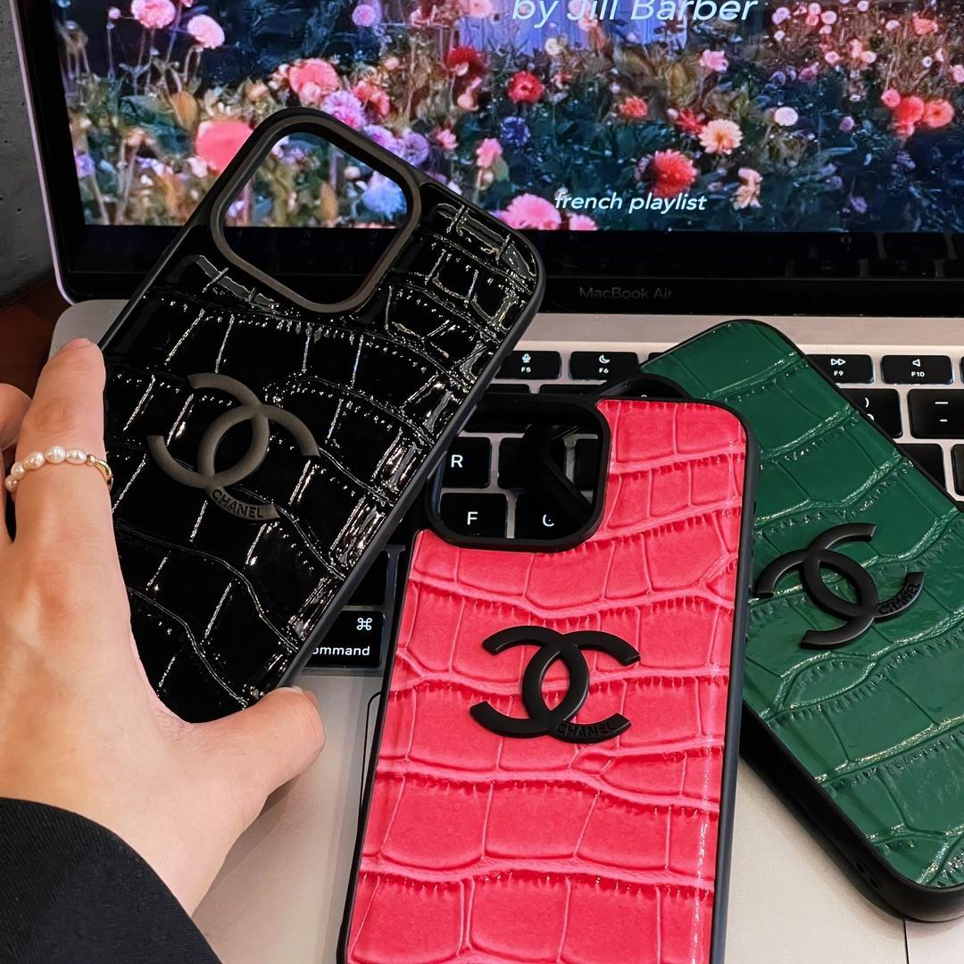 Chanel phone shell  (5)