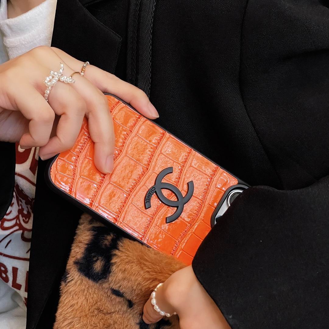 Chanel phone shell  (6)
