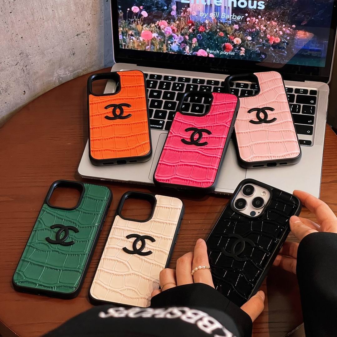 Chanel phone shell  (8)