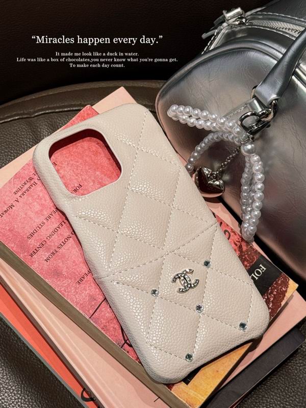 Chanel phone shell  (8)