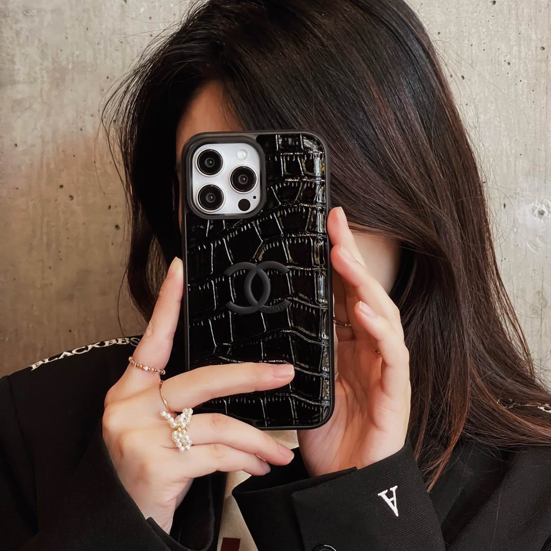 Chanel phone shell  (9)