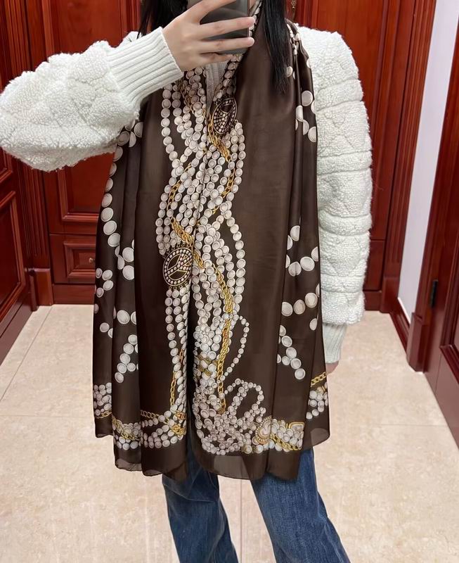 Chanel silk scarf 180X90cm E10 (2)