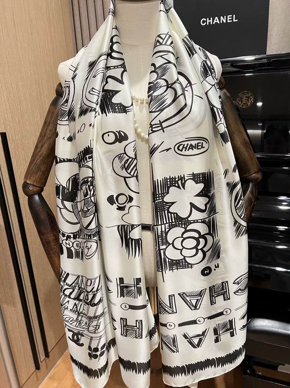 Chanel silk scarf 180X90cm E19 (1)