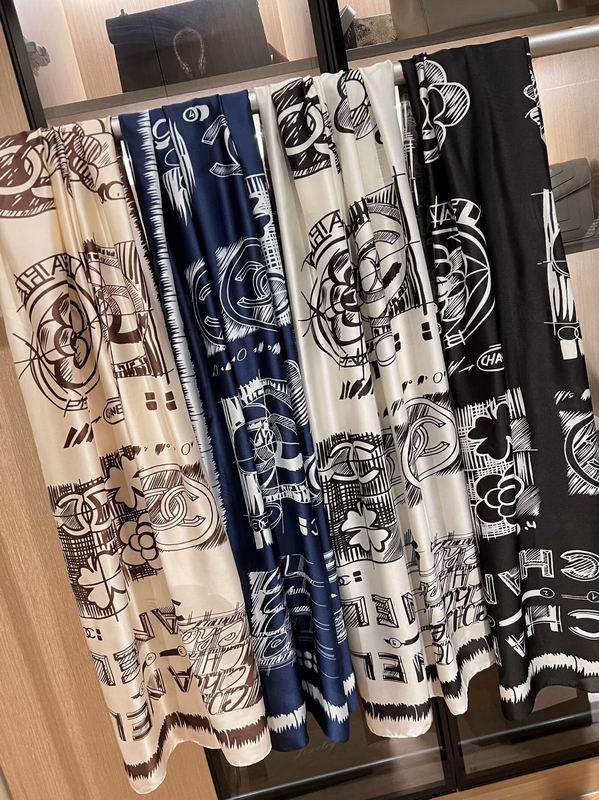 Chanel silk scarf 180X90cm E19 (5)