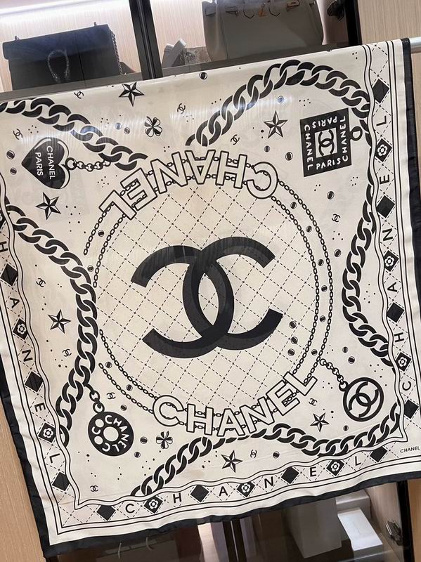 Chanel silk scarf 180X90cm E20 (2)