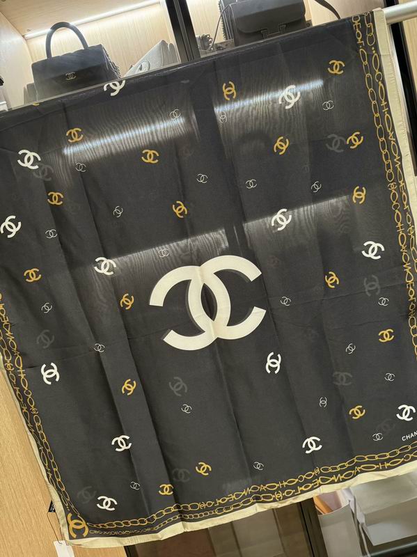 Chanel silk scarf 180X90cm E29 (1)