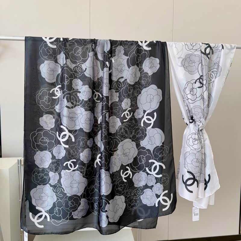Chanel silk scarf 90-180cm E12 (1)