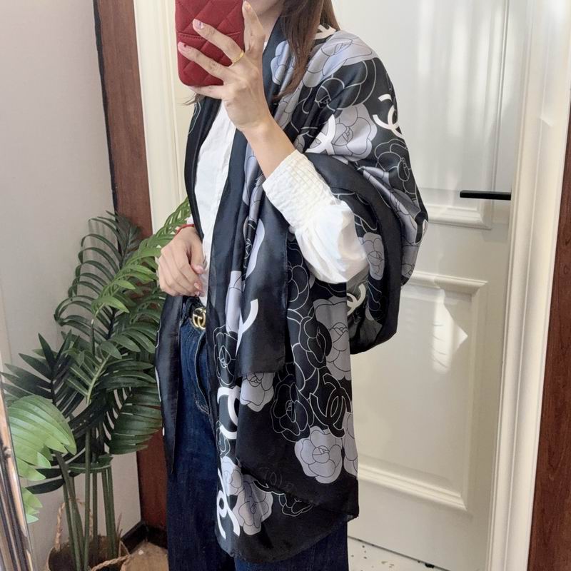 Chanel silk scarf 90-180cm E12 (3)