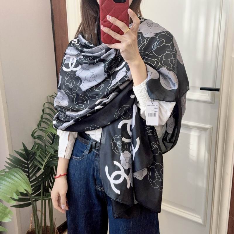 Chanel silk scarf 90-180cm E12 (4)