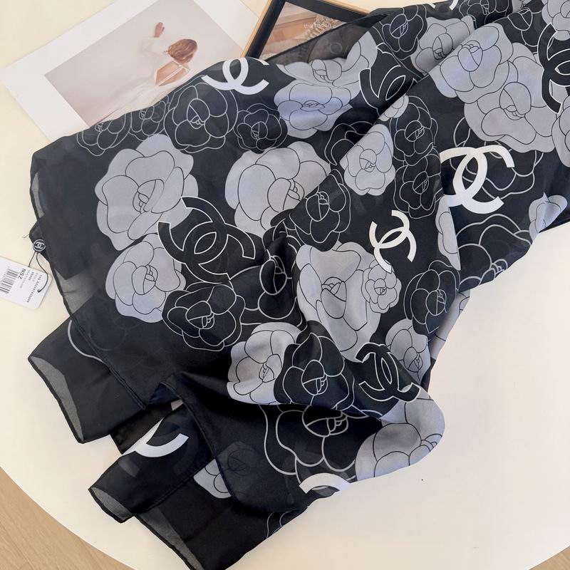 Chanel silk scarf 90-180cm E12 (5)
