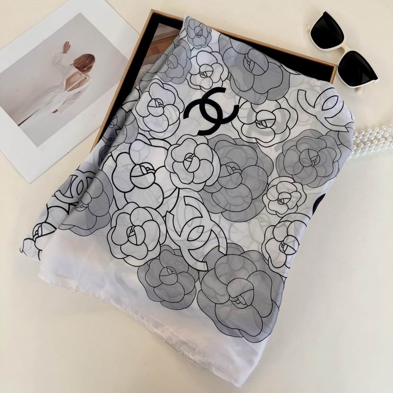 Chanel silk scarf 90-180cm E12 (9)