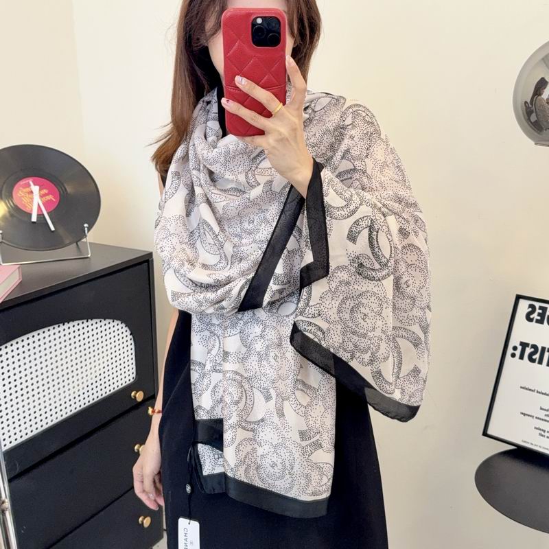 Chanel silk scarf 90-180cm E14 (10)