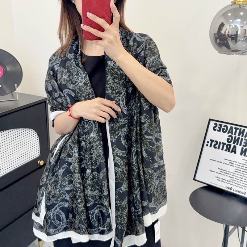 Chanel silk scarf 90-180cm E14 (3)