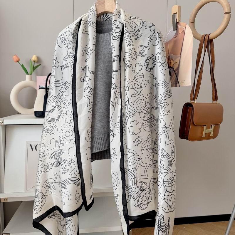 Chanel silk scarf 90-180cm E15 (11)