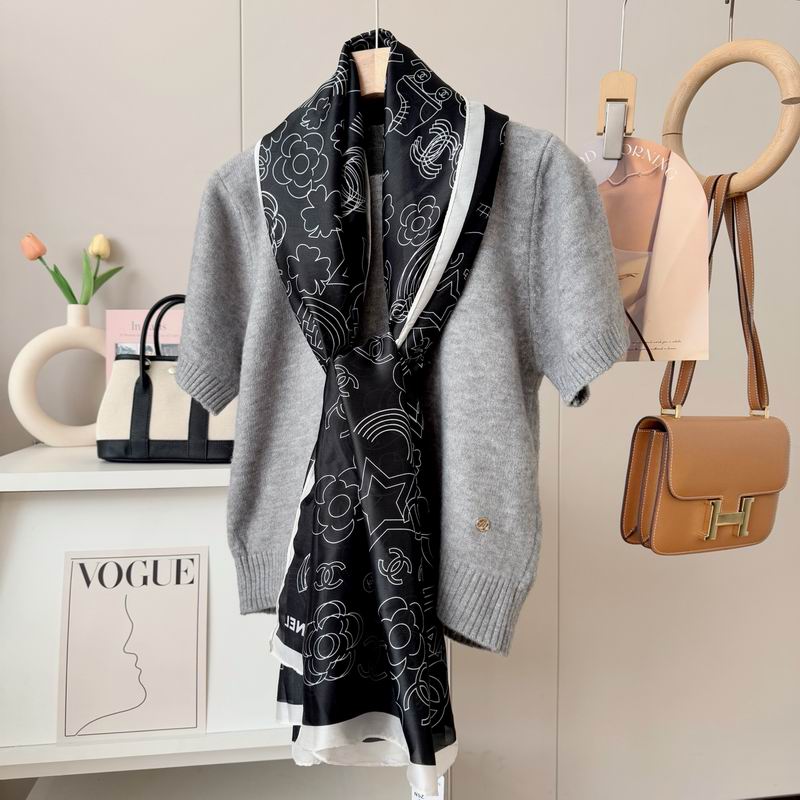 Chanel silk scarf 90-180cm E15 (6)