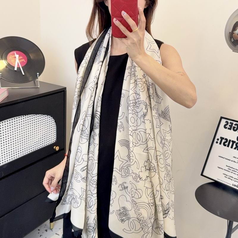 Chanel silk scarf 90-180cm E15 (8)