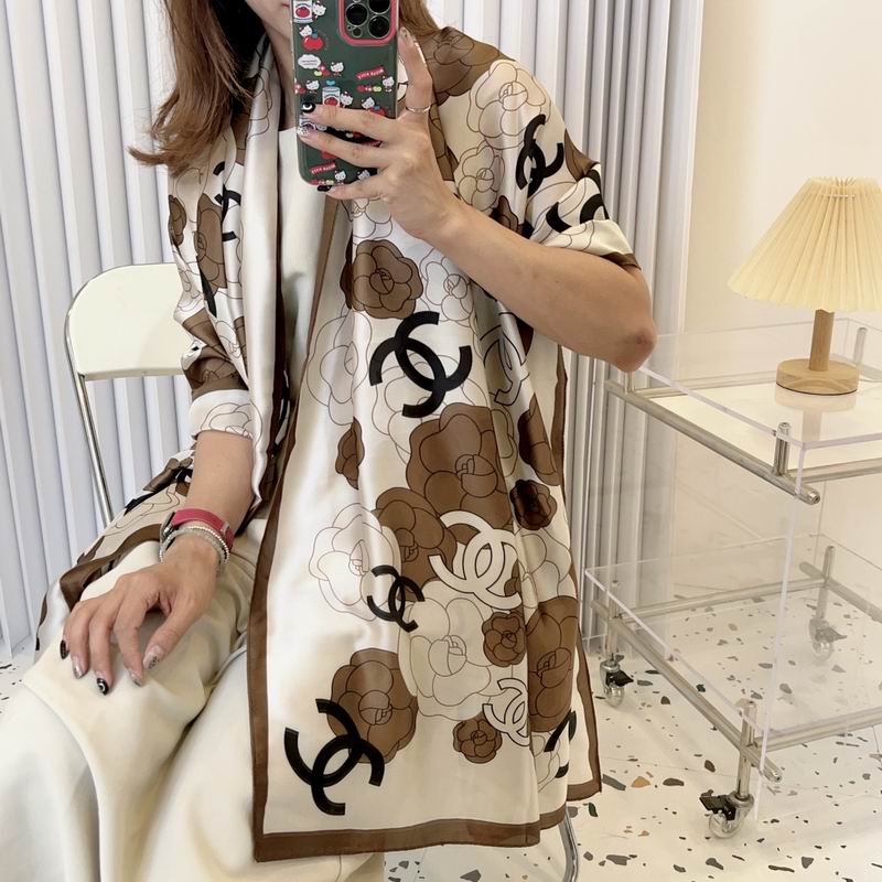 Chanel silk scarf 90-180cm E28 (16)