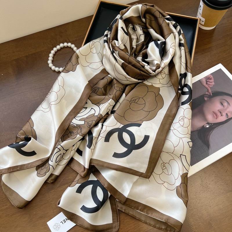 Chanel silk scarf 90-180cm E28 (17)