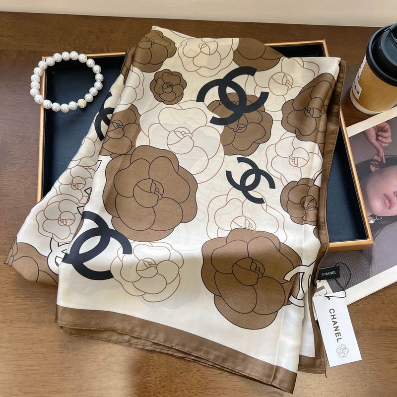 Chanel silk scarf 90-180cm E28 (20)