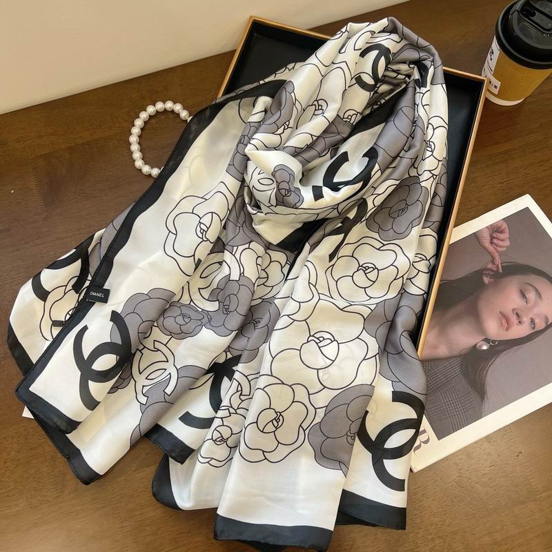 Chanel silk scarf 90-180cm E28 (3)