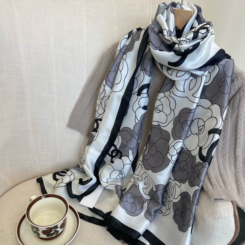 Chanel silk scarf 90-180cm E28 (6)