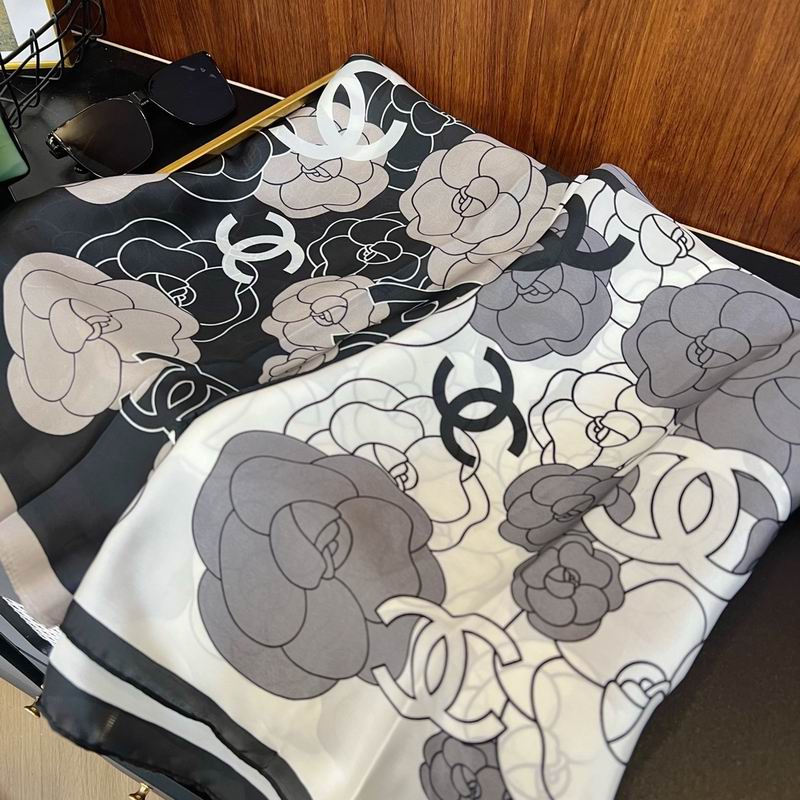 Chanel silk scarf 90-180cm E28 (7)