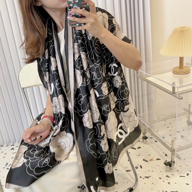 Chanel silk scarf 90-180cm E28 (8)