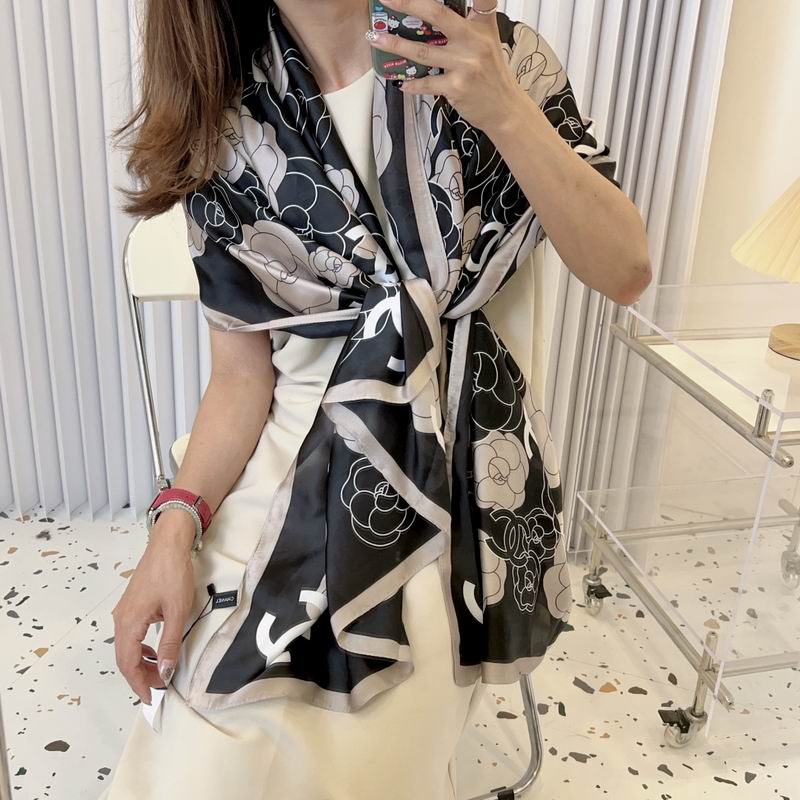 Chanel silk scarf 90-180cm E28 (9)