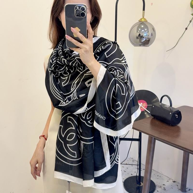 Chanel silk scarf 90-180cm E40 (5)