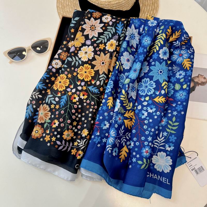 Chanel silk scarf 90-180cm E42 (1)