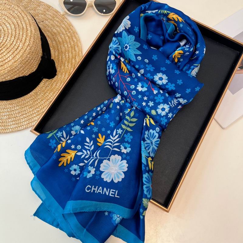 Chanel silk scarf 90-180cm E42 (17)