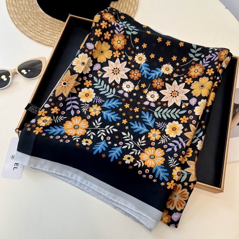 Chanel silk scarf 90-180cm E42 (8)