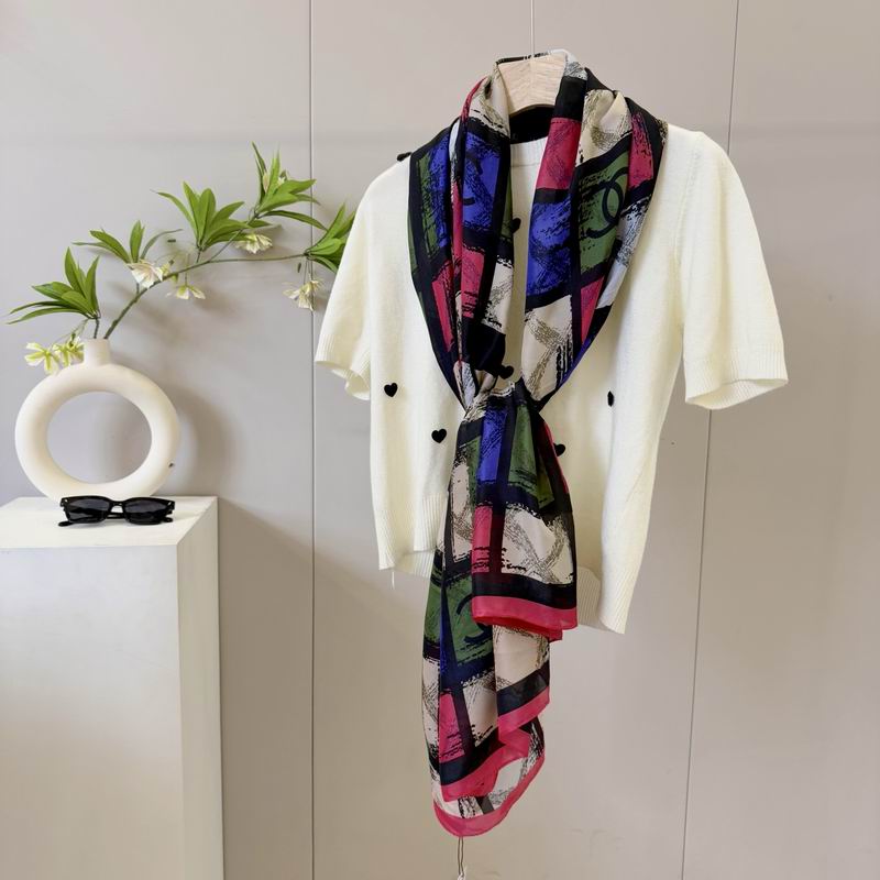 Chanel silk scarf 90-180cm E46 (4)