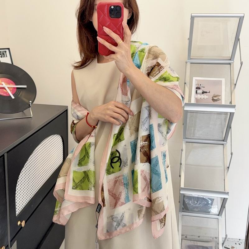 Chanel silk scarf 90-180cm E46 (8)