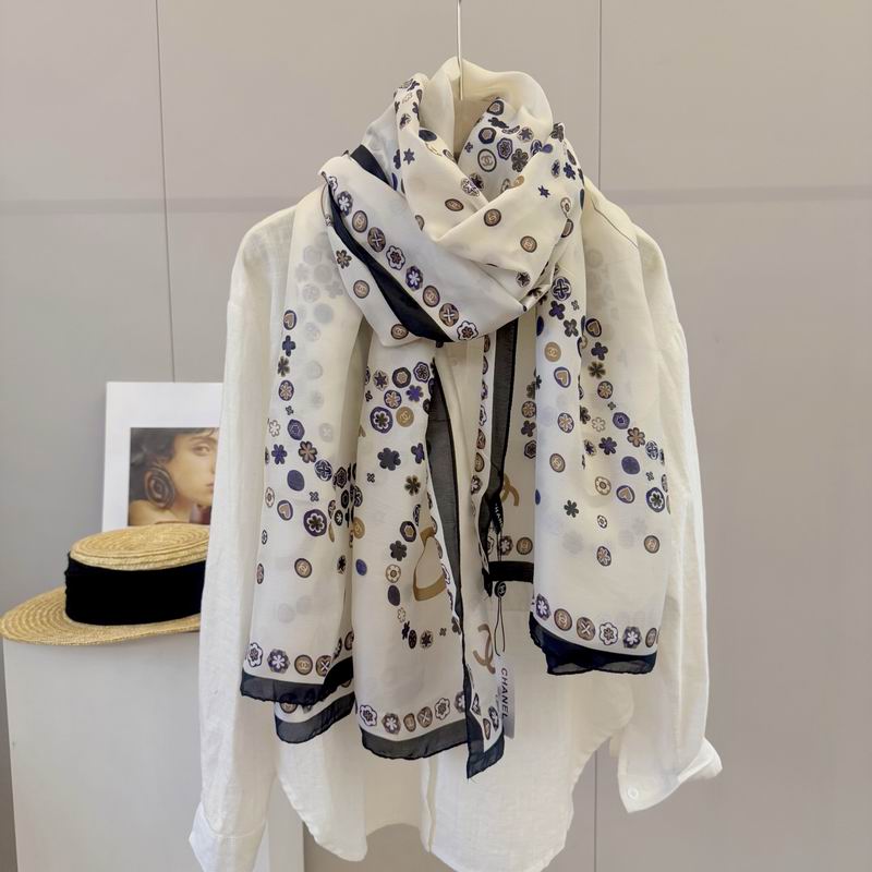 Chanel silk scarf 90-180cm E47 (2)